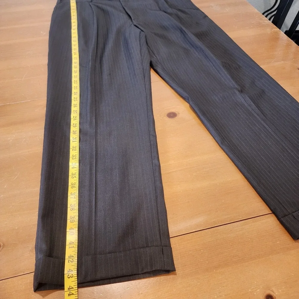 Jos A Bank Signature Gold Wool Business Suit Mens 44L x 39 Gray Pinstripe Career